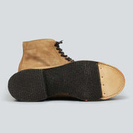 alden crepe sole plain toe boot - tan suede - underside shot